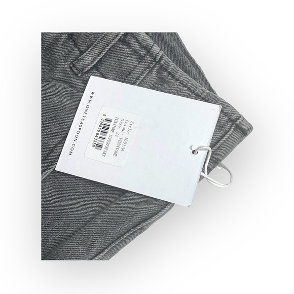 new Kourtney Kardashian’s ⇝ One Teaspoon ⇝ Superfreaks Lace Up Denim Shorts ⇝ 24 - Picture 12 of 16